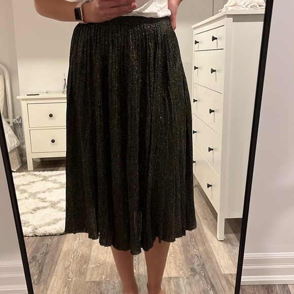 T Tahari metallic twirl midi skirt - Picture 2 of 7